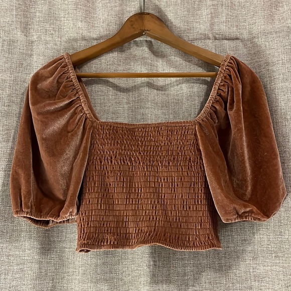 ASOS Pink Velvet Puff Sleeve Cropped Top - Picture 1 of 1